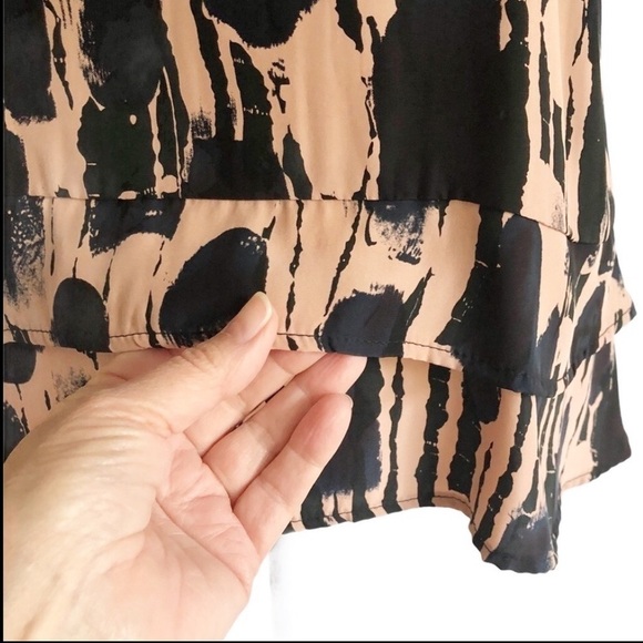 Aqua Silk Tank Top Tiered Hem Medium Black Peach - Picture 6 of 7